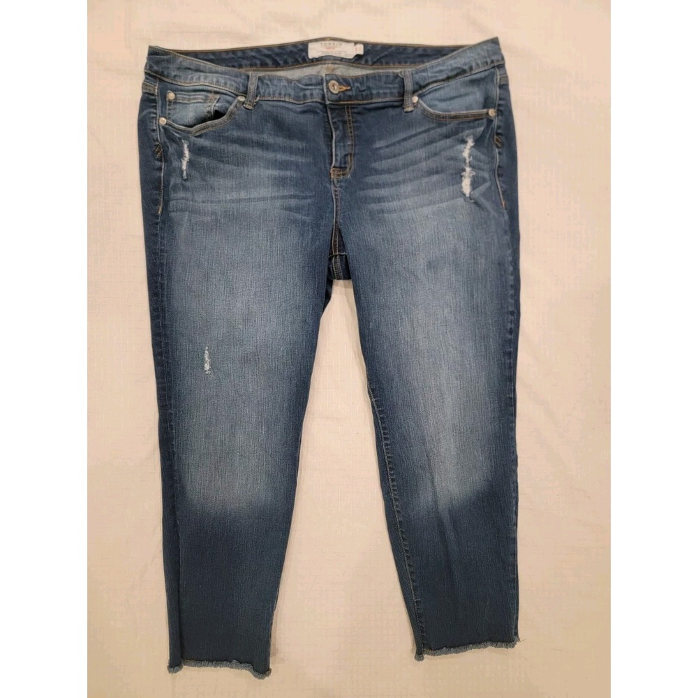 Torrid stretch cropped jeans: medium wash, Raw Hems, Distressed Women's 22